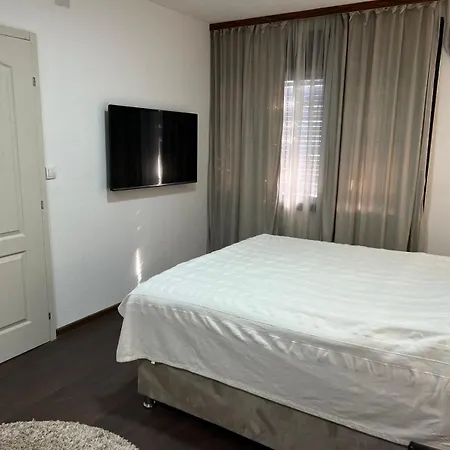 Garden Lux Grujic Apartament *