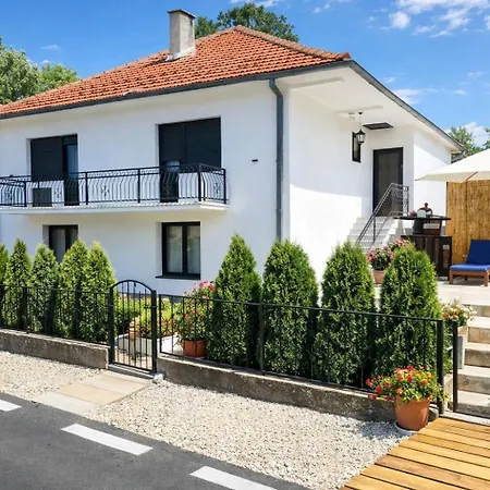 Garden Lux Grujic Lejlighed *