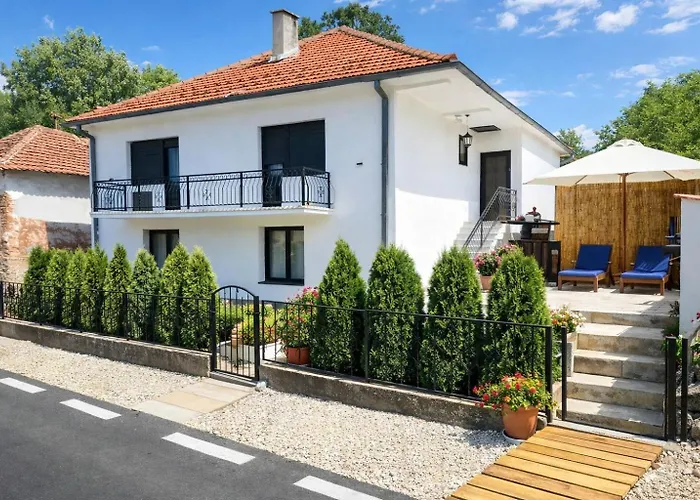 Garden Lux Grujic Daire *